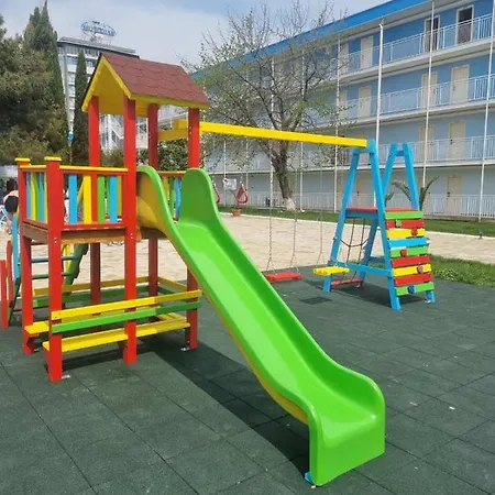 Хотел Azurro 3*