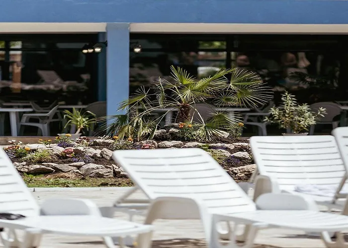 Ξενοδοχείο Azurro 3*