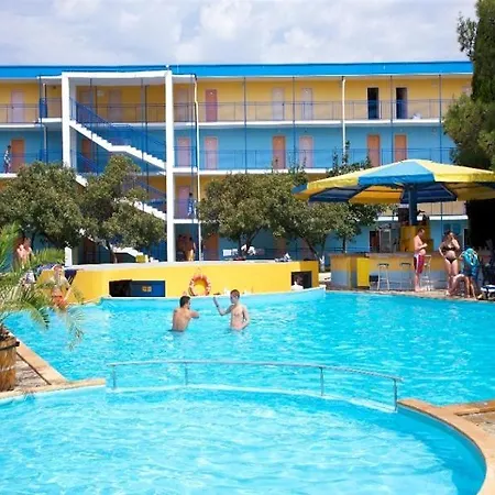 Azurro فندق